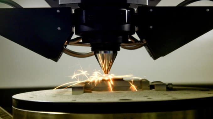 In der Industrie wird mittlerweile auch vielfach mit dem 3D-Druck aus Metall gearbeitet.