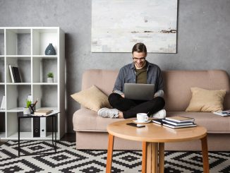 Das Arbeiten im Homeoffice ist für viele ein Traum, doch es birgt auch Nachteile.