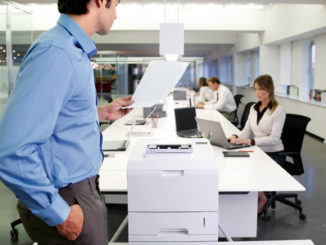 Lassen Sie bei der Arbeit mit einem Druckerserver die Druckerverwaltung nicht außer Acht, mit welcher Sie einen Überblick über sämtliche Druckaufträge und Statusmeldungen haben.